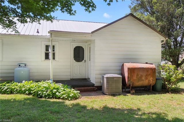 919 Alice Drive, Thomasville, NC 27360
