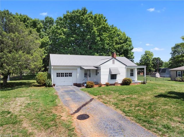 919 Alice Drive, Thomasville, NC 27360