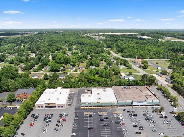 919 Alice Drive, Thomasville, NC 27360