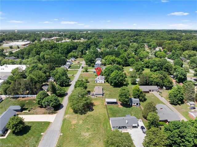 919 Alice Drive, Thomasville, NC 27360