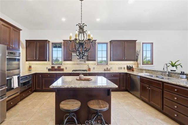 1935 Vista Del Pueblo, Nipomo, CA 93444