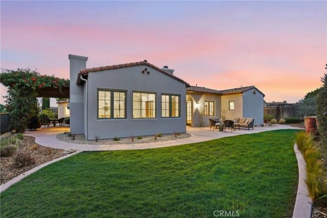 1935 Vista Del Pueblo, Nipomo, CA 93444