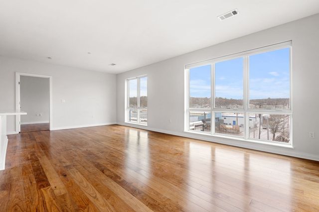 3531 Washington Street 327, Boston, MA 02130