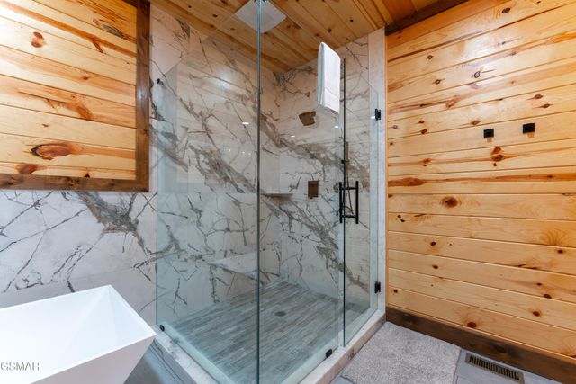 2028 Smoky Cove Road, Sevierville, TN 37876