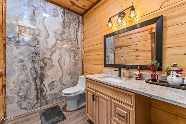 2028 Smoky Cove Road, Sevierville, TN 37876