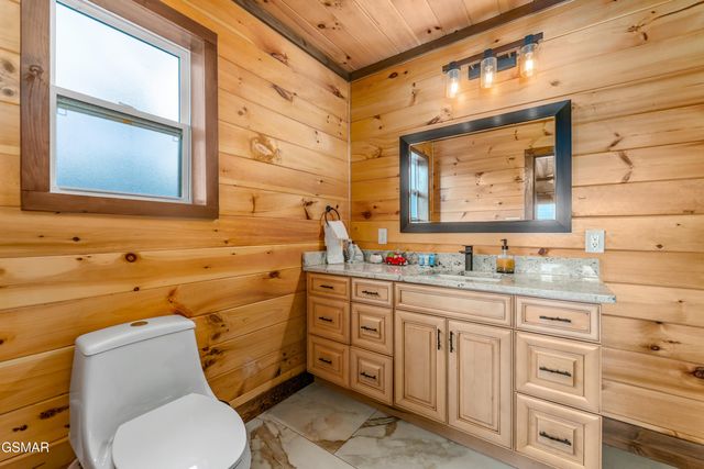 2028 Smoky Cove Road, Sevierville, TN 37876