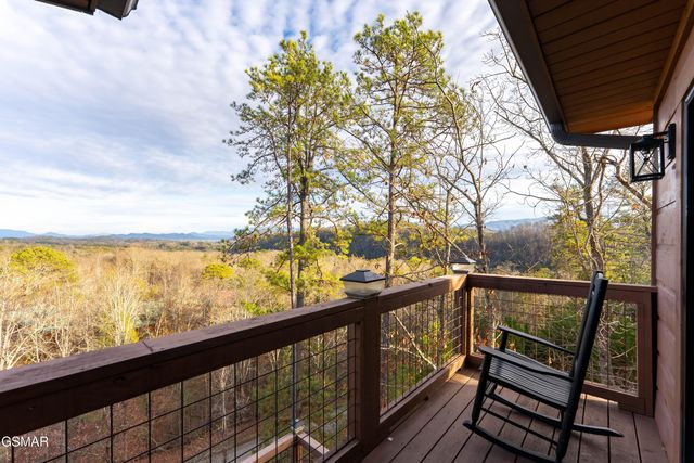 2028 Smoky Cove Road, Sevierville, TN 37876