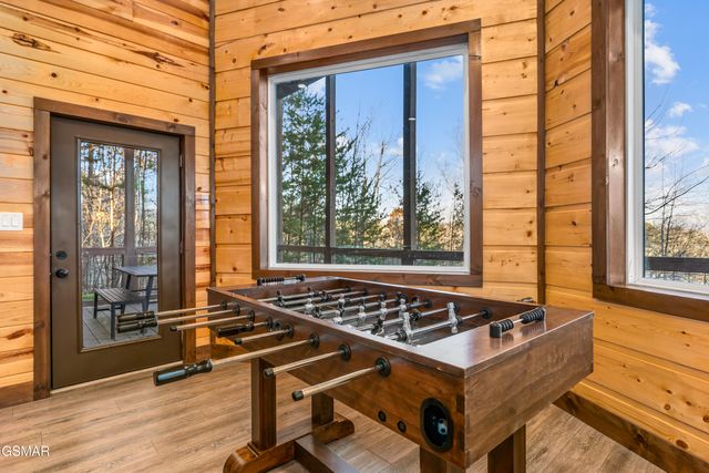 2028 Smoky Cove Road, Sevierville, TN 37876