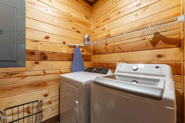 2028 Smoky Cove Road, Sevierville, TN 37876