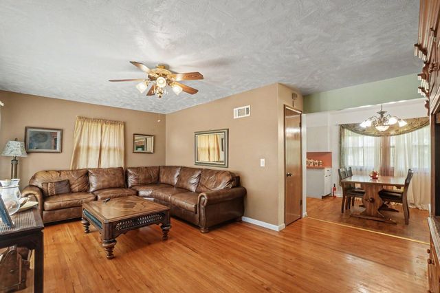 5114 N 49TH Street, Omaha, NE 68104