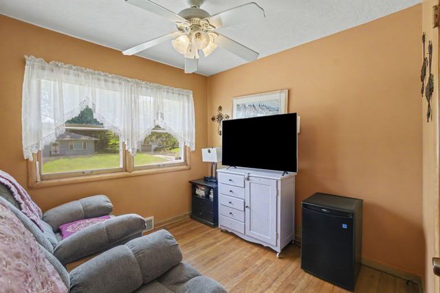 5114 N 49TH Street, Omaha, NE 68104