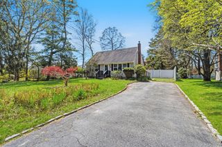 9 White Birch Lane, Remsenburg, NY 11960