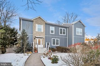 6057 BROOK DR, Falls Church, VA 22044