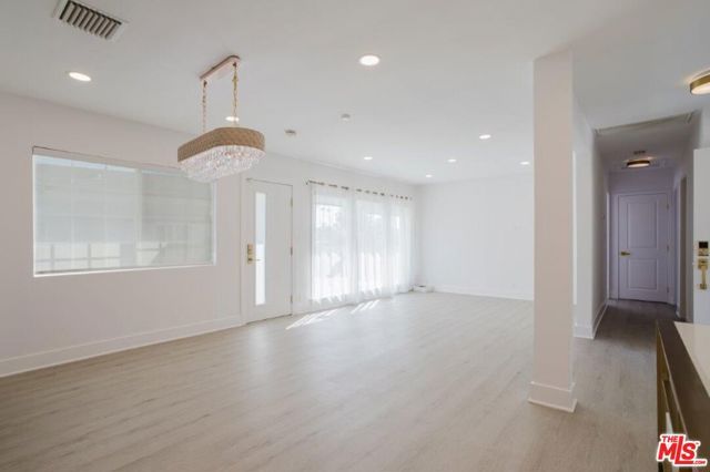 9620 Woodale Avenue, Arleta (los Angeles), CA 91331