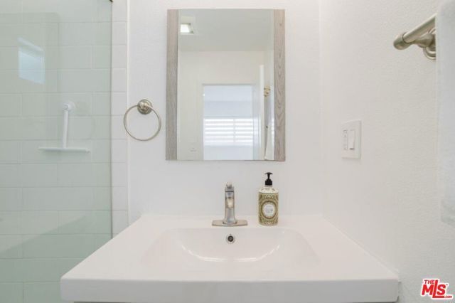 9620 Woodale Avenue, Arleta (los Angeles), CA 91331