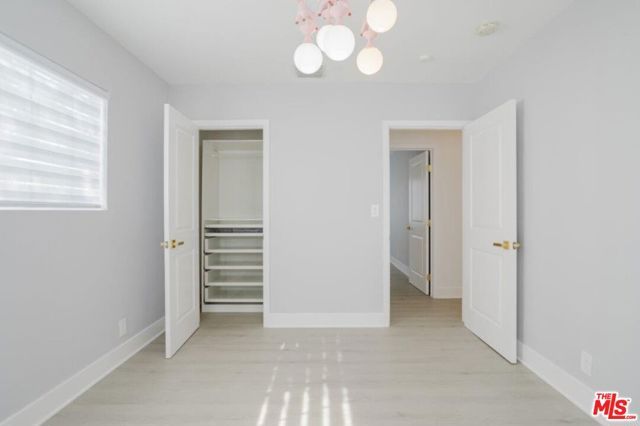 9620 Woodale Avenue, Arleta (los Angeles), CA 91331