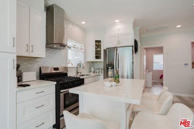 9620 Woodale Avenue, Arleta (los Angeles), CA 91331