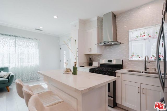 9620 Woodale Avenue, Arleta (los Angeles), CA 91331