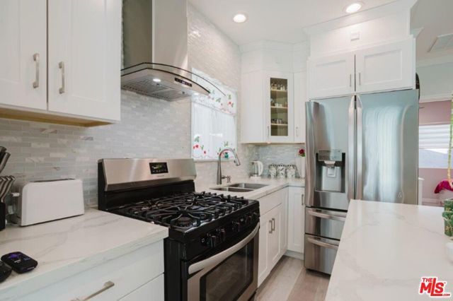 9620 Woodale Avenue, Arleta (los Angeles), CA 91331