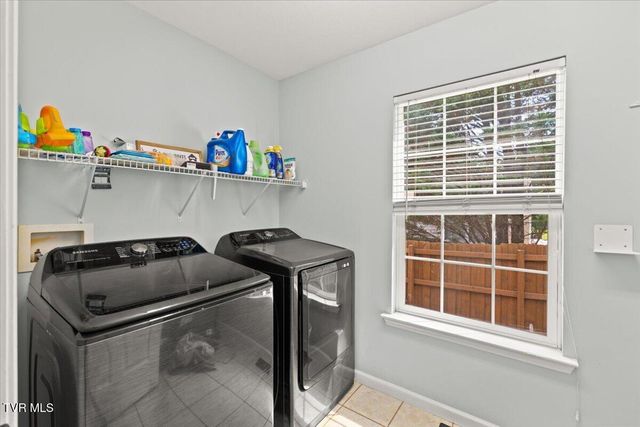 107 Lee Carter Drive, Johnson City, TN 37601