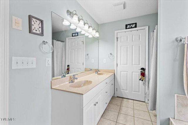 107 Lee Carter Drive, Johnson City, TN 37601