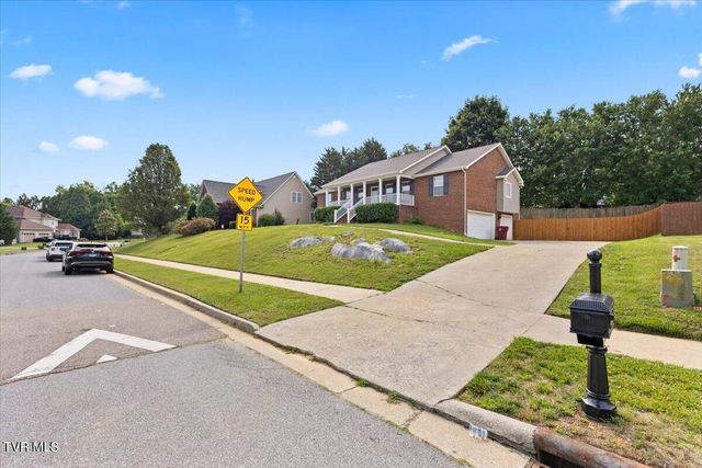 107 Lee Carter Drive, Johnson City, TN 37601