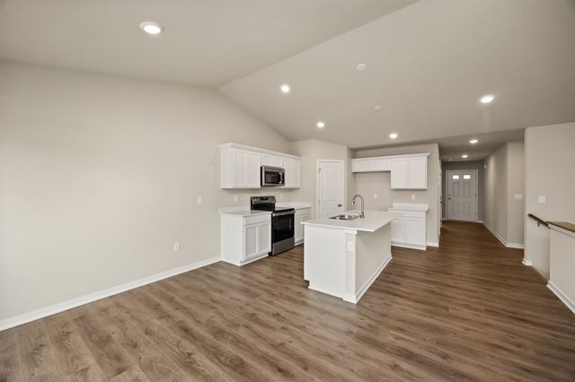 4400 Honey Bee Ridge, Des Moines, IA 50317