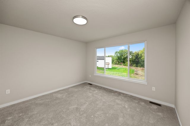 4400 Honey Bee Ridge, Des Moines, IA 50317