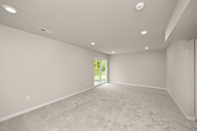 4400 Honey Bee Ridge, Des Moines, IA 50317