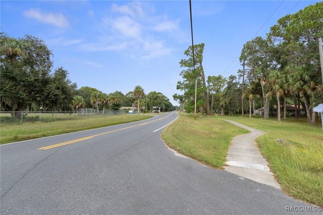 377 Highway 40 W, Inglis, FL 34449