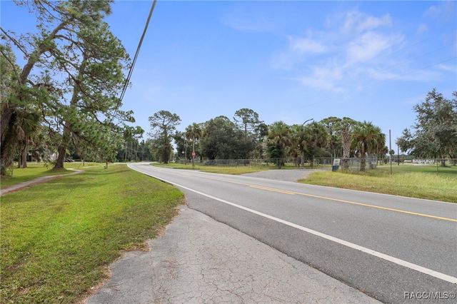 377 Highway 40 W, Inglis, FL 34449