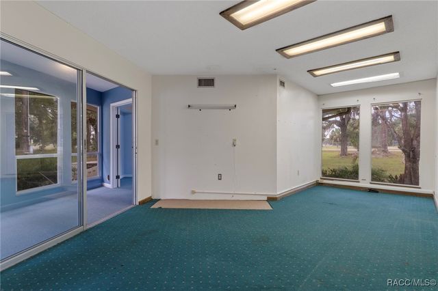 377 Highway 40 W, Inglis, FL 34449