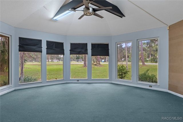 377 Highway 40 W, Inglis, FL 34449