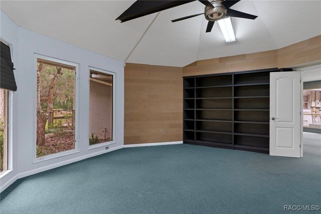 377 Highway 40 W, Inglis, FL 34449