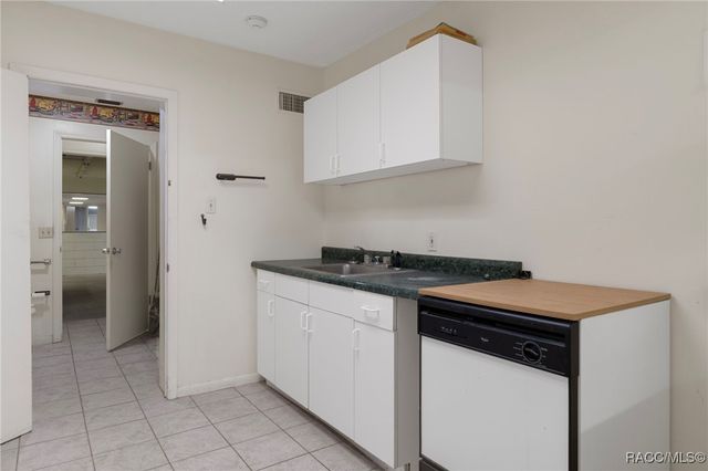 377 Highway 40 W, Inglis, FL 34449