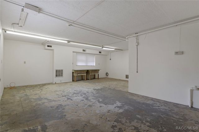 377 Highway 40 W, Inglis, FL 34449