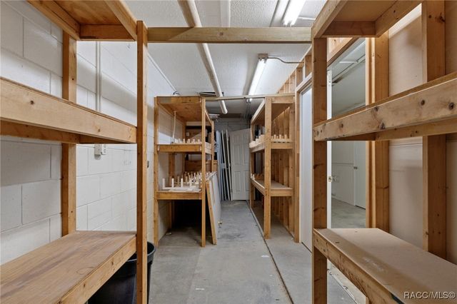 377 Highway 40 W, Inglis, FL 34449