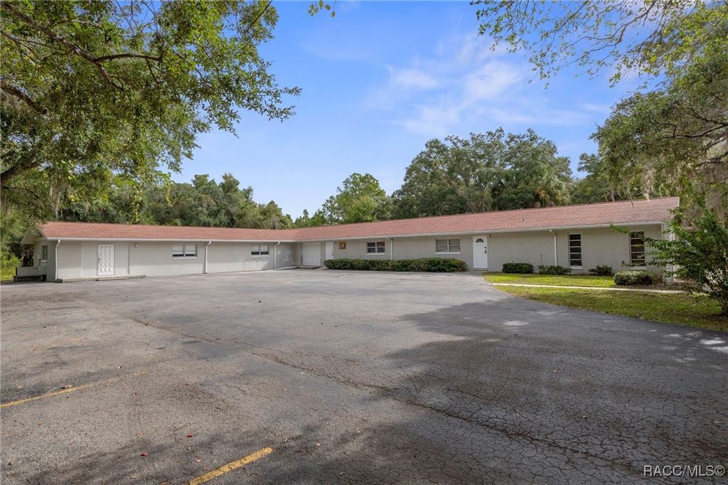 377 Highway 40 W, Inglis, FL 34449