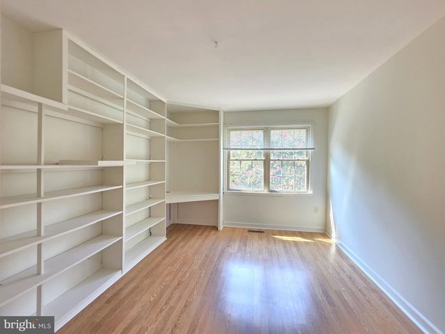 5814 TUDOR LN, Rockville, MD 20852