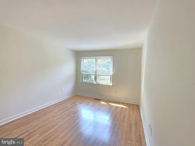 5814 TUDOR LN, Rockville, MD 20852