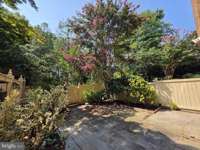 5814 TUDOR LN, Rockville, MD 20852