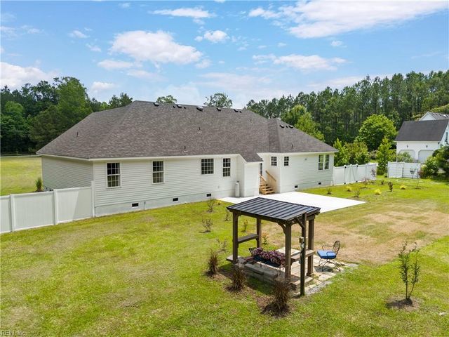 1124 Saint Brides RD W, Chesapeake, VA 23322