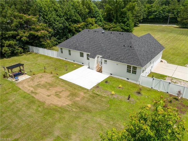 1124 Saint Brides RD W, Chesapeake, VA 23322