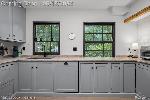 601 Catalpa Drive, Royal Oak, MI 48067