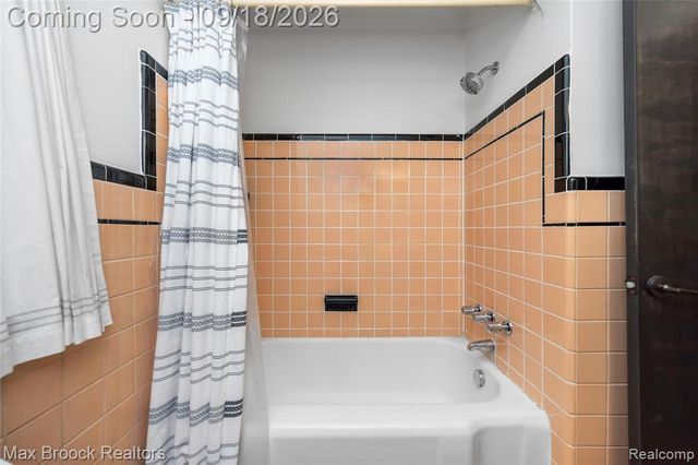 601 Catalpa Drive, Royal Oak, MI 48067