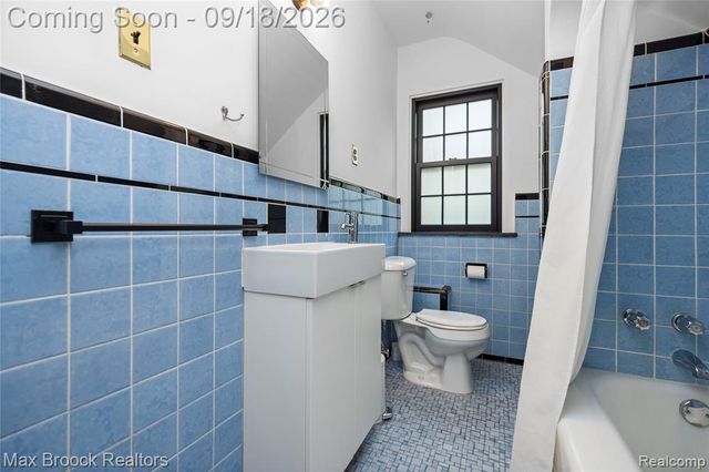 601 Catalpa Drive, Royal Oak, MI 48067
