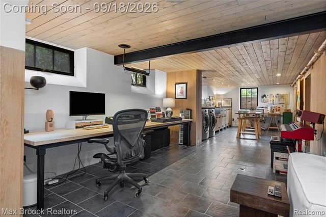 601 Catalpa Drive, Royal Oak, MI 48067