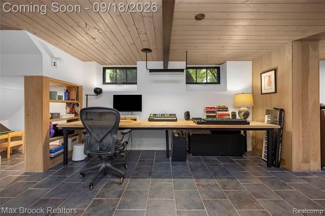 601 Catalpa Drive, Royal Oak, MI 48067