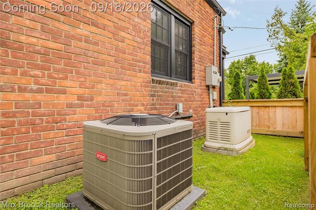 601 Catalpa Drive, Royal Oak, MI 48067