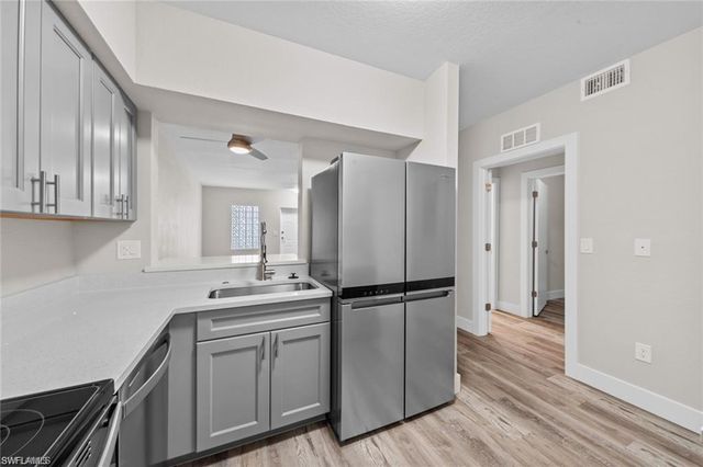 8423 Bernwood Cove LOOP # 405, Fort Myers, FL 33966